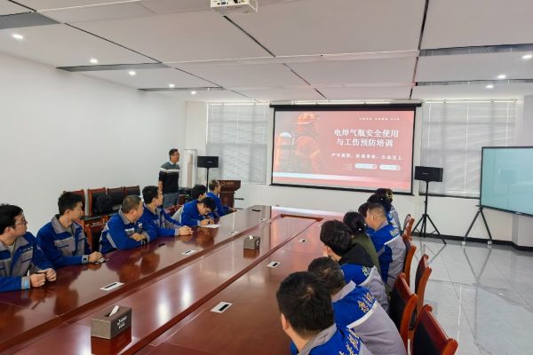 規(guī)范操作流程，共筑安全防線—泰安德美機(jī)電成功舉辦工傷預(yù)防專題培訓(xùn)